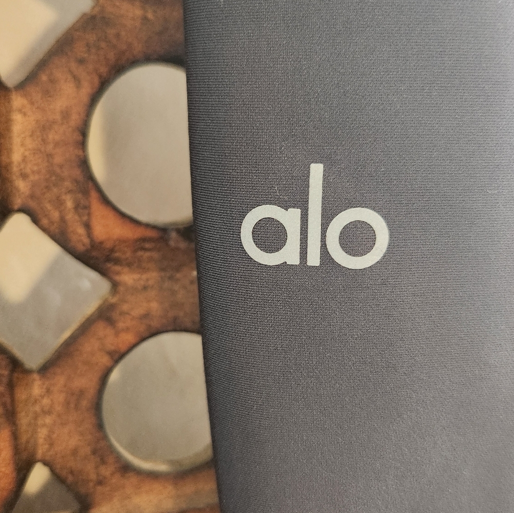 ALO Yoga Activewear Set -M - Picture 11 of 11
